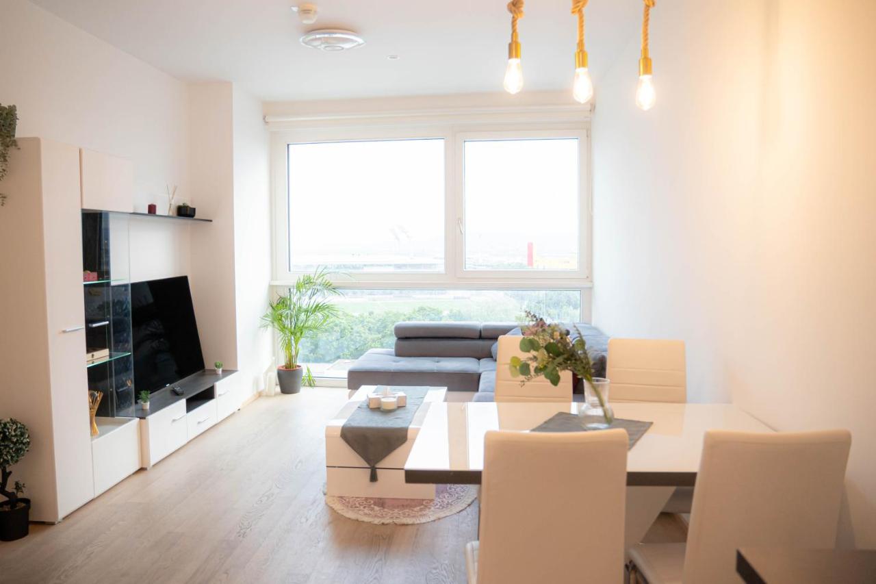 Restify10 - Skyline View - Fitness - Garge - Modern Apartment Vienna Exterior photo